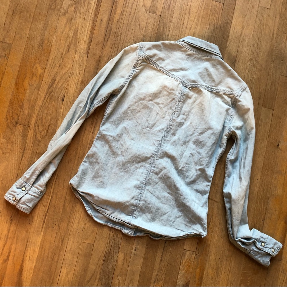 American Eagle 100% Cotton denim button up - Picture 3 of 6